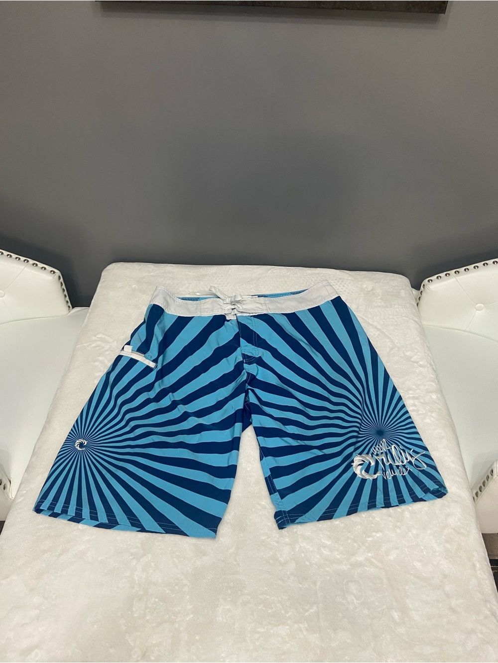 PIPELINE HAWAII Blue Optical Stripe Board Shorts Men’s Size 36 Surf Swim Trunks